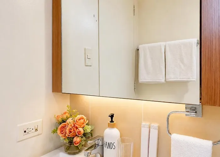 Aparthotel The Infinity Tower In Bgc, 2br View With Parking By Alex