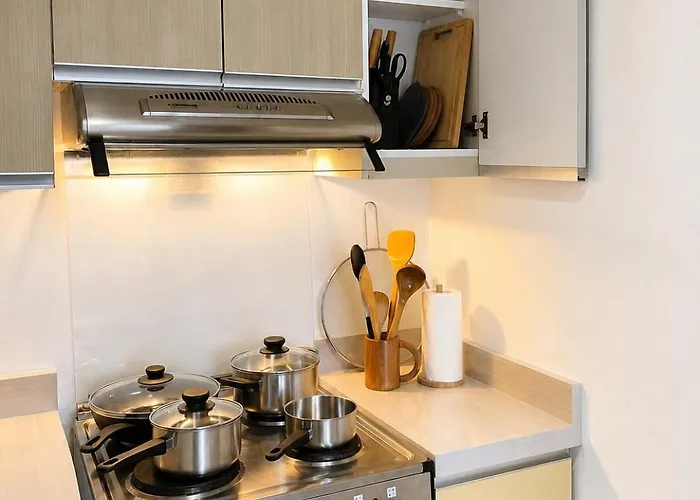 The Infinity Tower In Bgc, 2br View With Parking By Alex Aparthotel *